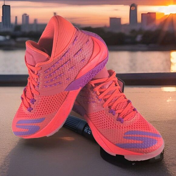 Skechers SKX Reign Basketball Mid Sneaker Men’s 8 (253020-CRHP) Coral/Hot Pink main image 4